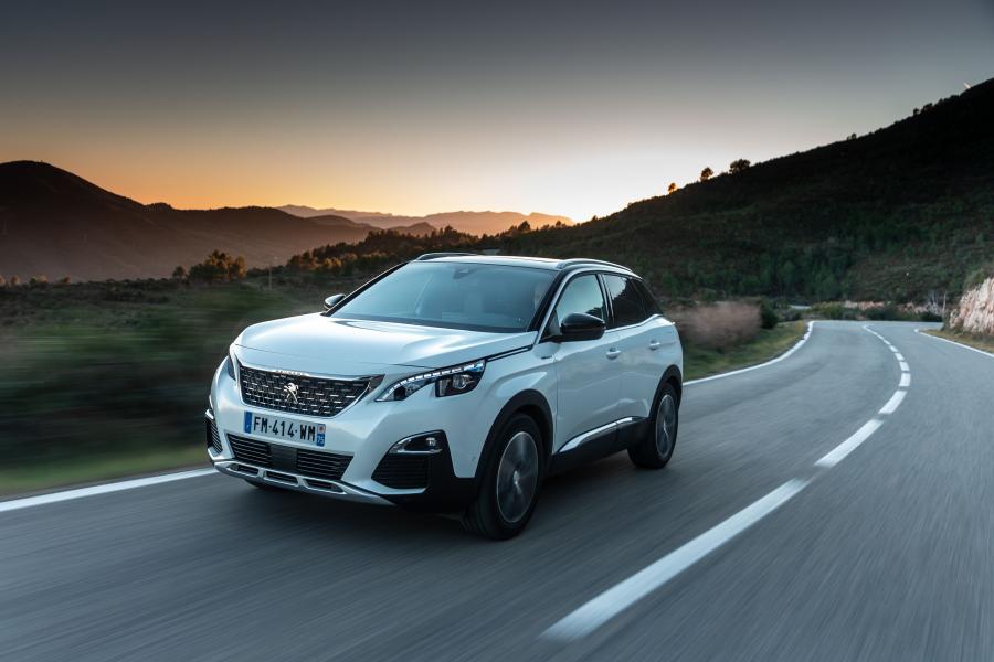  Peugeot 3008 GT HYBRID4 2019 года  (WW) (фото 29 из 40)